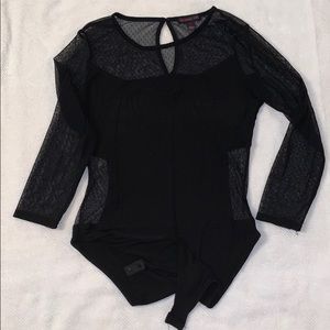 Quarter sleeve body suit